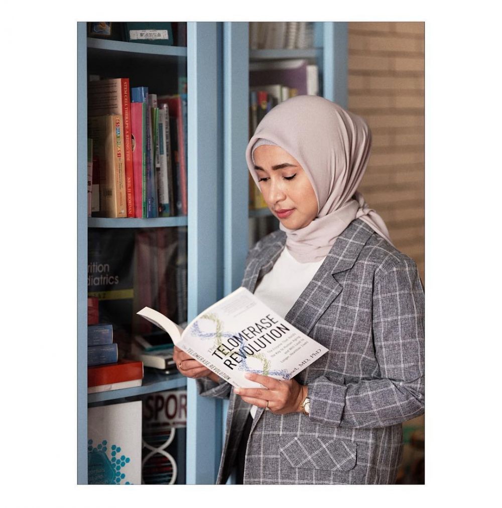 8 Potret Arti Indiria istri Tompi yang berprofesi dokter spesialis