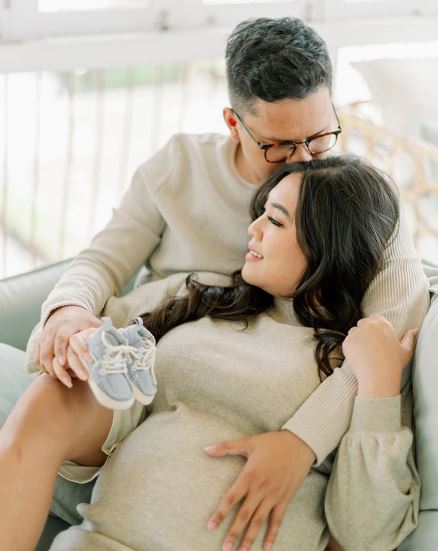 5 Seleb ini bersiap tak didampingi suami saat melahirkan