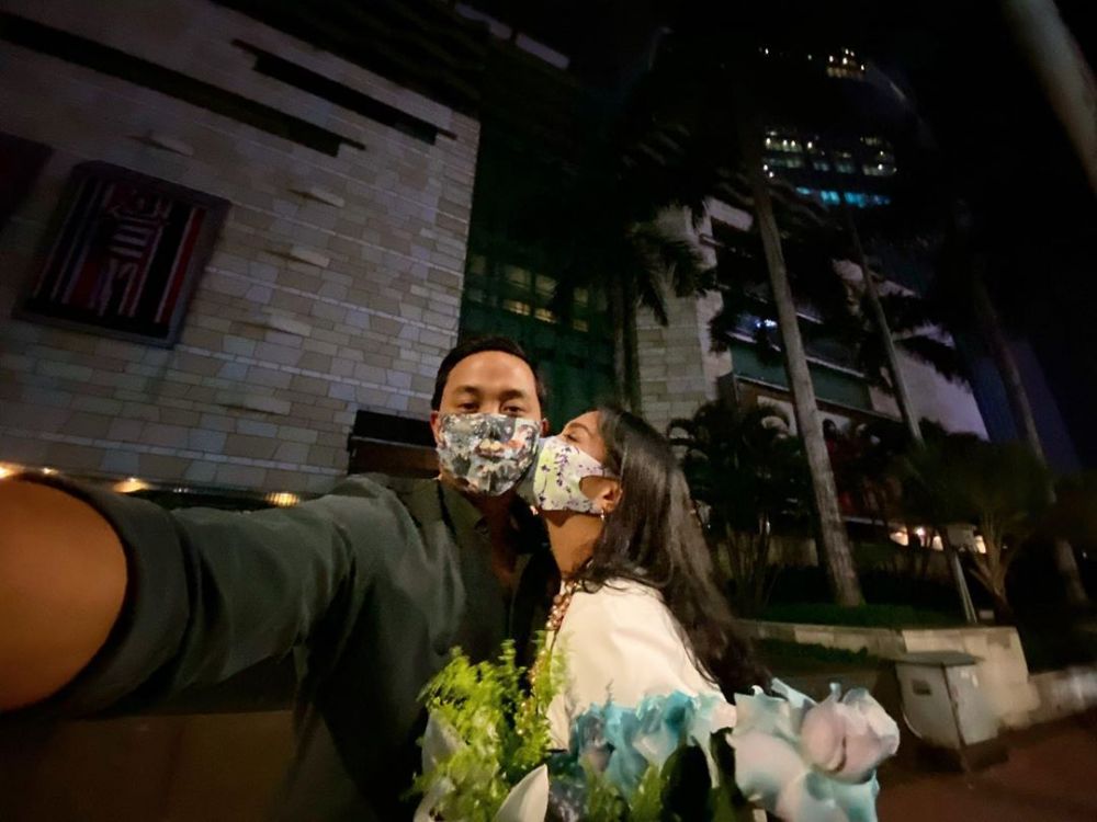 8 Momen ultah pernikahan Caca Tengker, romantis keliling Jakarta