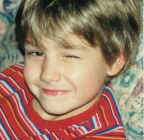 10 Potret personel One Direction saat belia, imut pol