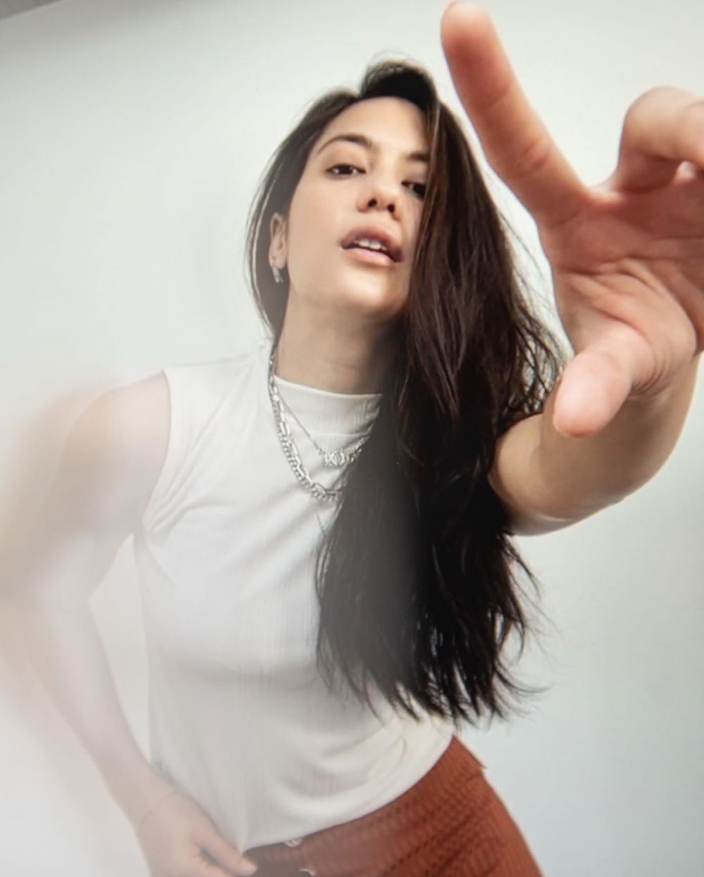 10 Gaya Pevita Pearce pemotretan virtual, belum mandi tetap cantik