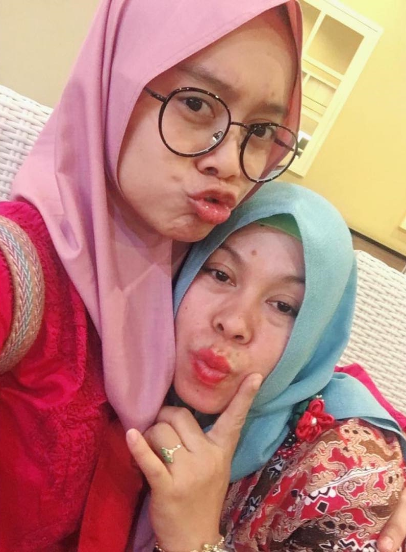 Biasa tampil cetar, 7 pesona Lesty Kejora natural ini manglingi