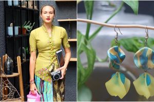 Nadine Chandrawinata lelang kebaya dan anting di Hari Kartini