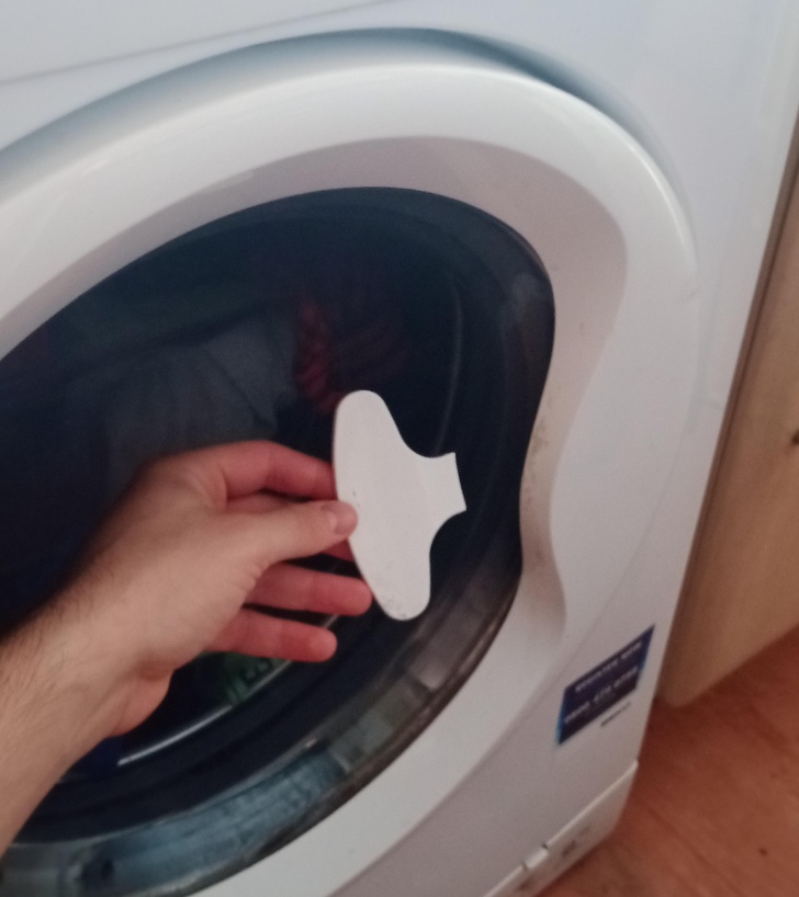 10 Potret apes saat cuci pakaian, mau kesal tapi cuma bisa pasrah
