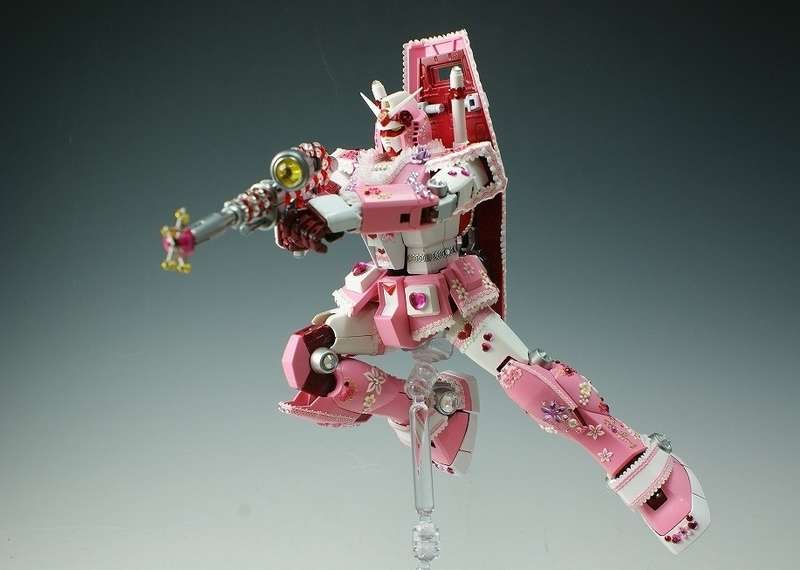 9 Bentuk action figure ini absurdnya bikin ketawa kesel