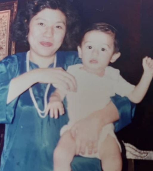 7 Potret masa kecil Miller Khan, parasnya bikin pangling