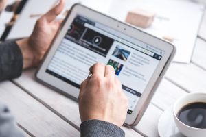 5 Cara menjaga mata tetap sehat & terhindar infeksi saat wabah corona