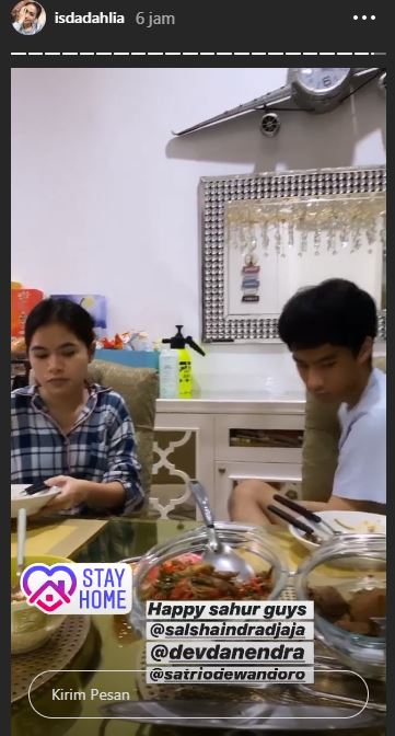 Momen sahur pertama 6 keluarga seleb, penuh kehangatan