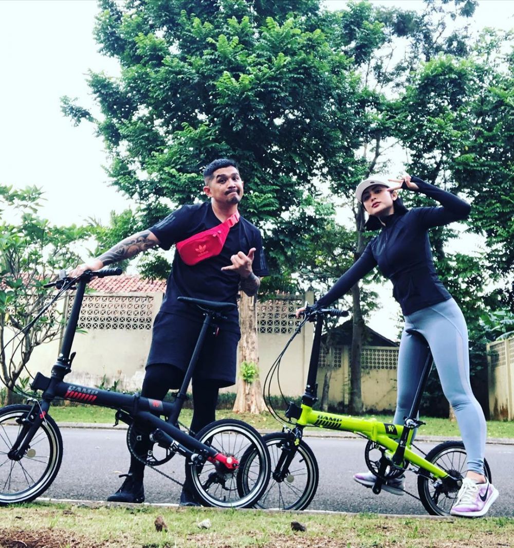 Masa pandemi, ini kegiatan ngabuburit 8 seleb di rumah aja