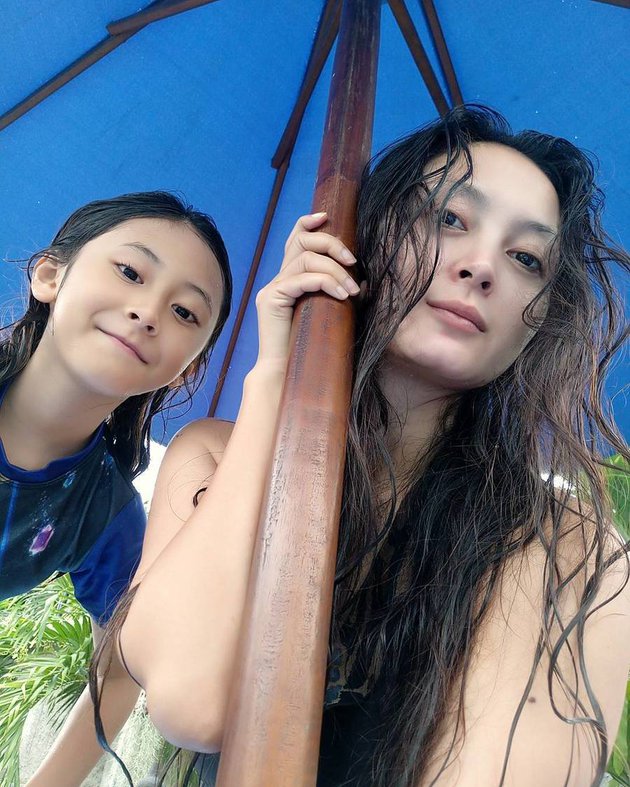 10 Pesona Miyako Emi, putri Della Puspita yang beranjak remaja