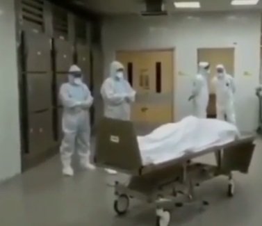 5 Momen petugas medis salatkan jenazah corona tanpa keluarga