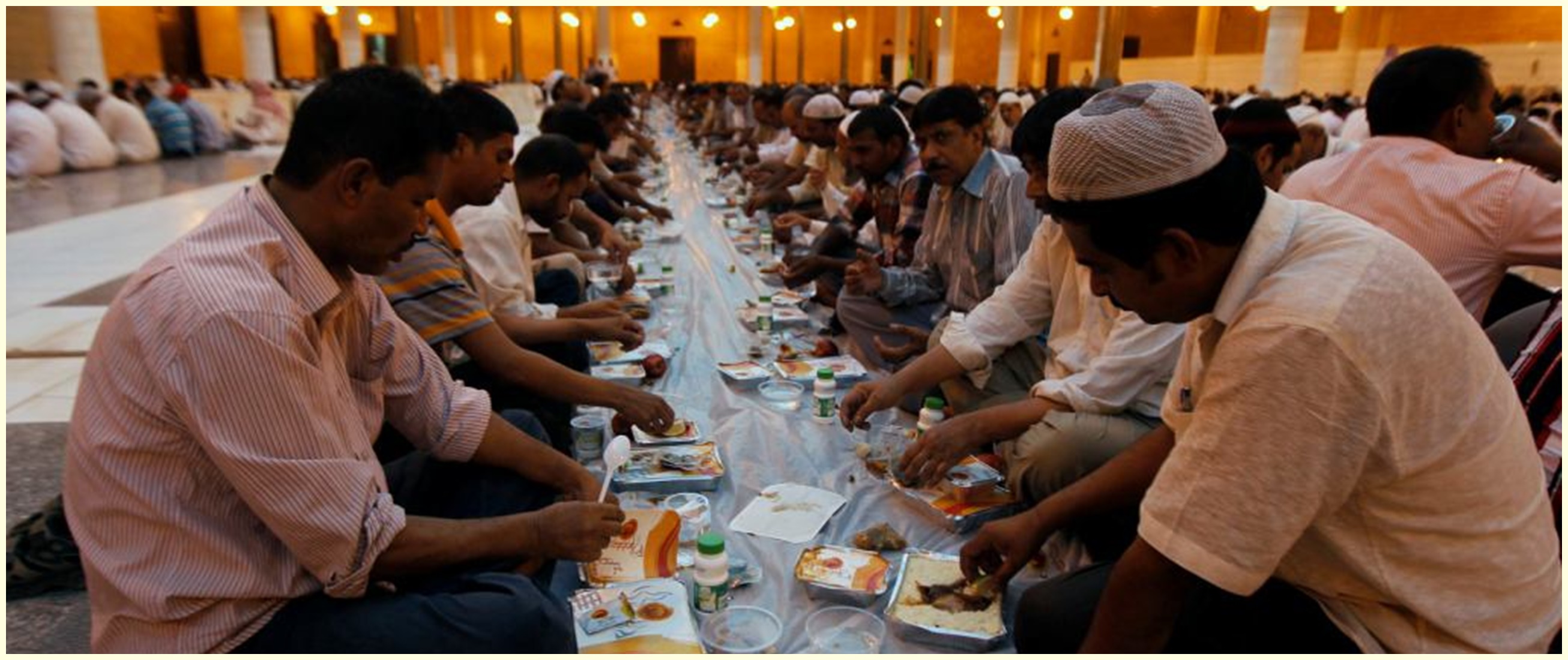 Во сколько сегодня едят мусульмане. Ифтар Марокко. Рамазан ифтар мусульман. Пост Рамадан.