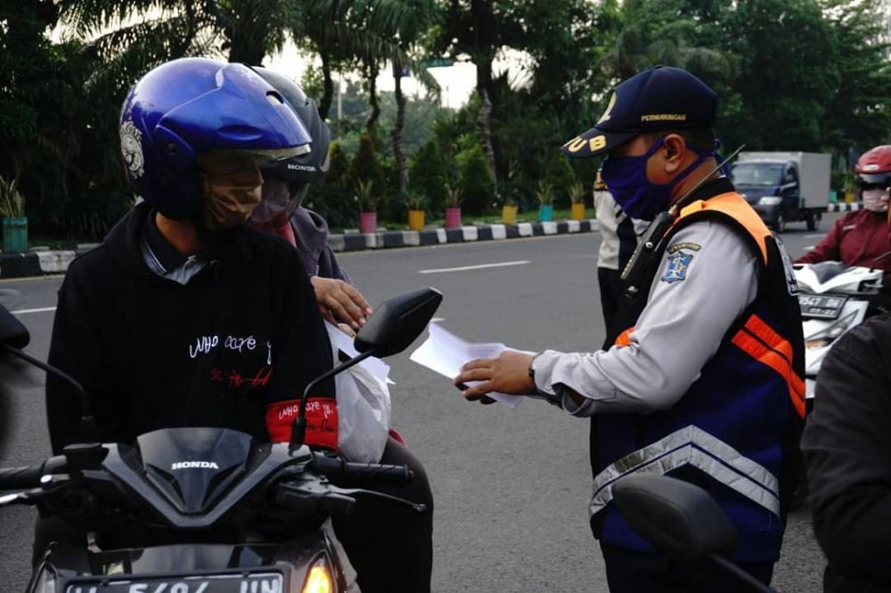 10 Potret suasana PSBB di Surabaya, warga diminta taati peraturan