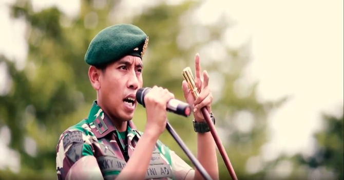 Potret prajurit TNI pamit anak istri demi tugas negara, penuh haru
