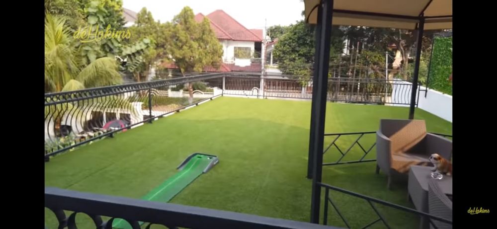 15 Penampakan rumah Iis Dahlia, cicilan Rp 250 juta sebulan