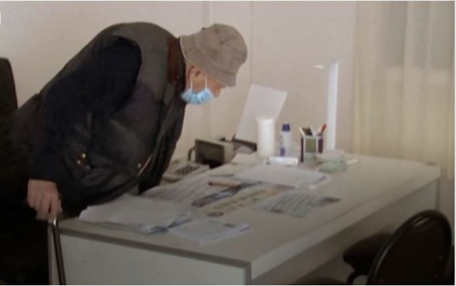 Usia hampir satu abad, dokter ini masih tangani kasus corona