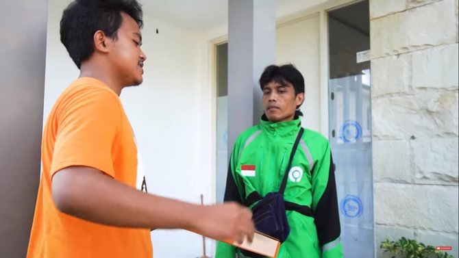 Antar duit Rp 100 juta, driver ojek online dapat kejutan tak terduga