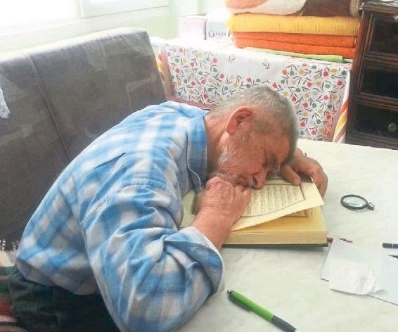 Guru mengaji usia 94 tahun ini meninggal saat membaca Alquran