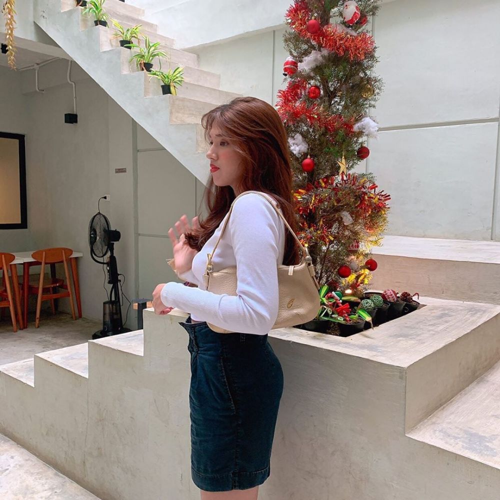 7 Pesona Melly Krista, cewek yang wajahnya disebut mirip Han So-hee