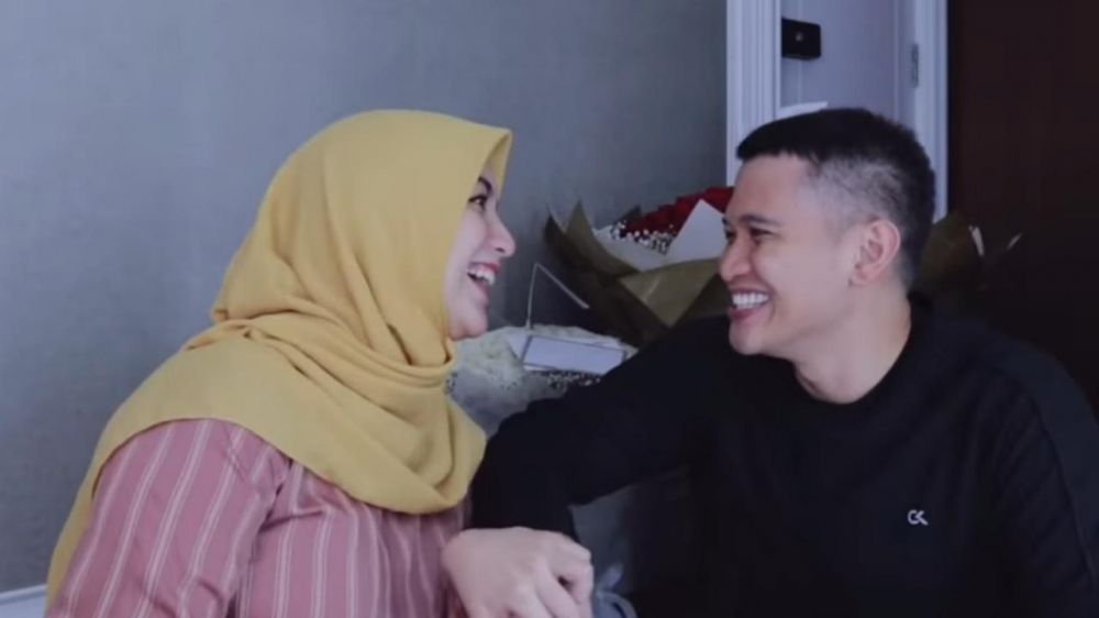 6 Momen seru Citra Kirana dan Rezky Aditya saat ngabuburit