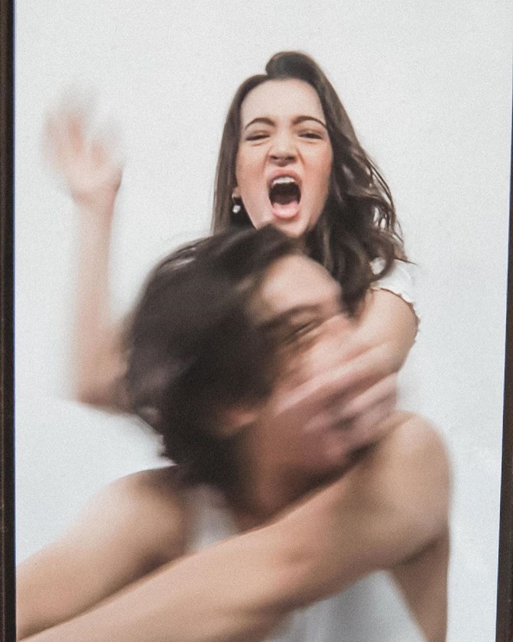 9 Gaya Bryan dan Megan Domani pemotretan virtual, sweet abis