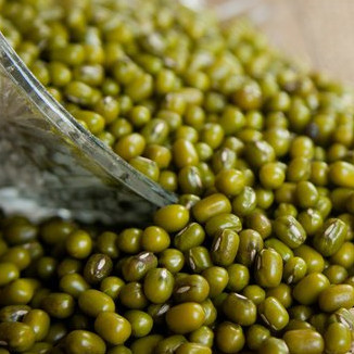 Cara mudah mengolah kacang hijau untuk mengatasi jerawat membandel