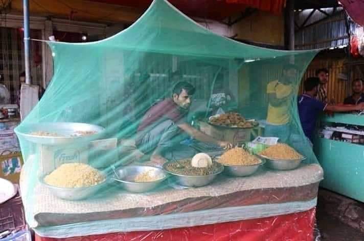 10 Potret nyeleneh suka-suka pedagang ini bikin tepuk jidat