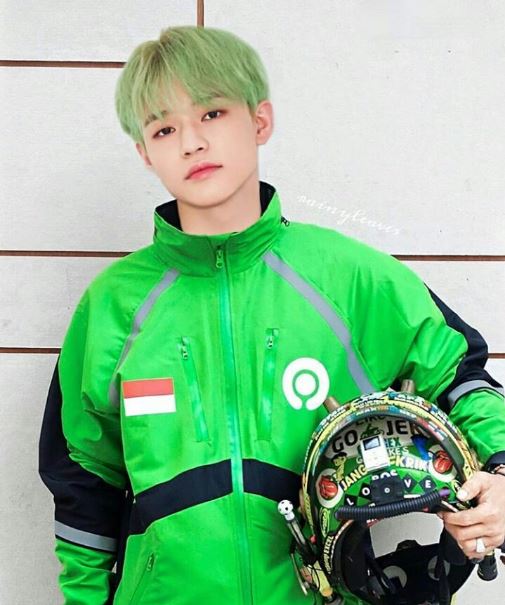 10 Editan foto idol K-Pop jadi driver ojol, kocak pol