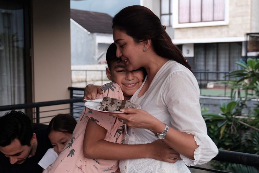 10 Momen ultah Diego anak Donna Agnesia, beda 4 hari dengan adiknya