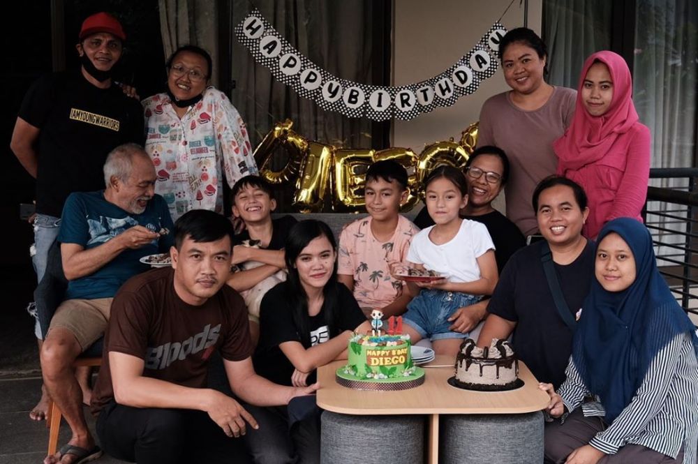 10 Momen ultah Diego anak Donna Agnesia, beda 4 hari dengan adiknya