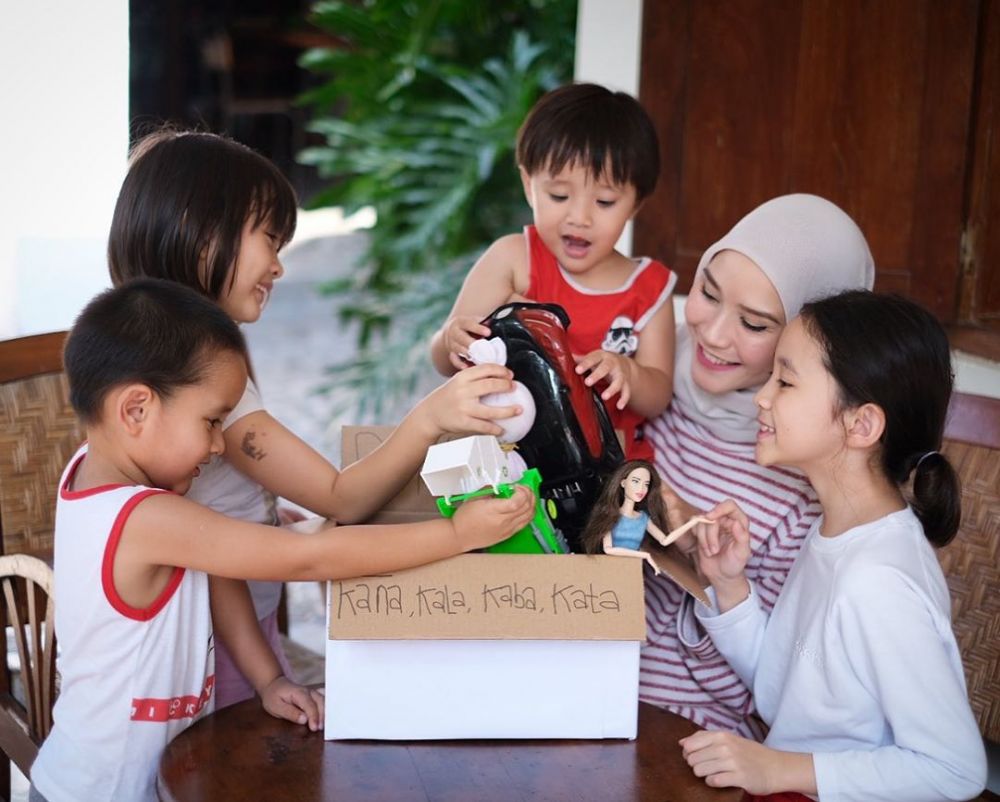 Anak Zaskia Mecca nangis saat buka puasa, alasannya bikin tersentuh