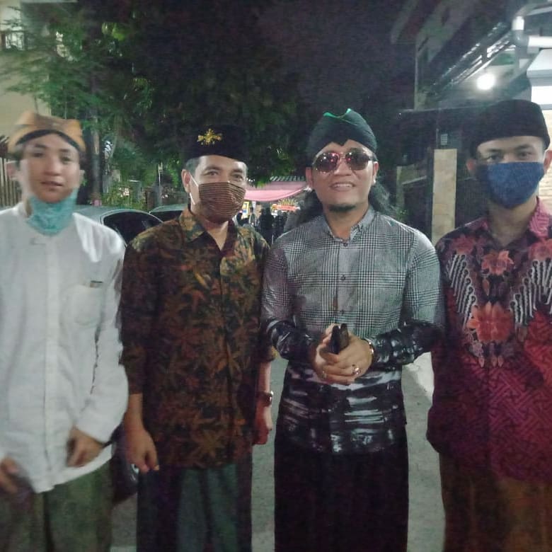 8 Momen pengajian 7 harian Didi Kempot, sang istri tampak tegar