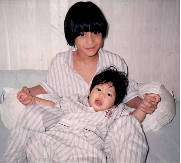 8 Potret masa kecil Kevin Aprilio, gondrong sejak dulu