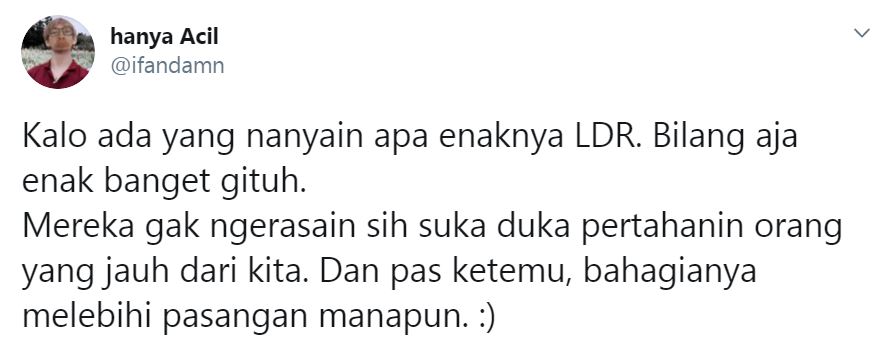 10 Cuitan Twitter suka duka LDR ini bikin ngelus dada