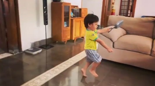 9 Potret rumah Zaskia Adya Mecca di Jogja, didominasi perabotan kayu