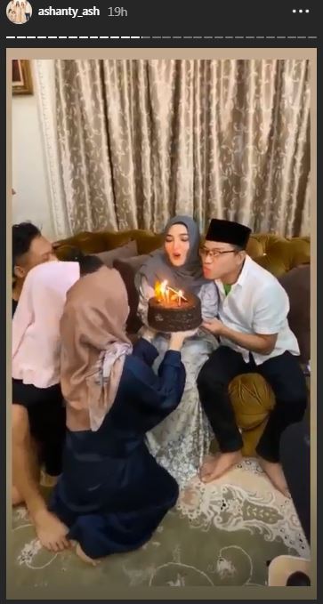 Anang-Ashanty rayakan ultah pernikahan, romantis di rooftop rumah