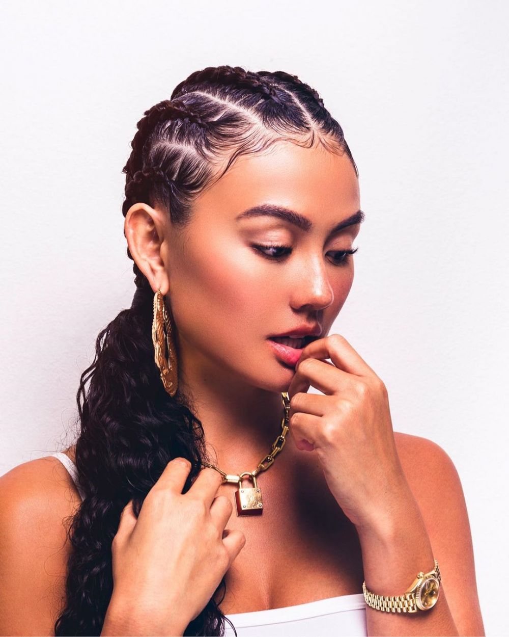 10 Gaya rambut Agnez Mo, selalu jadi trendsetter