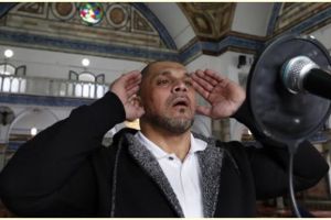 Bacaan lafadz adzan, lengkap, bahasa latin, Arab, dan artinya