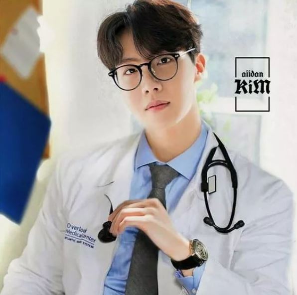 10 Potret andai personel BTS jadi dokter, karismatik abis