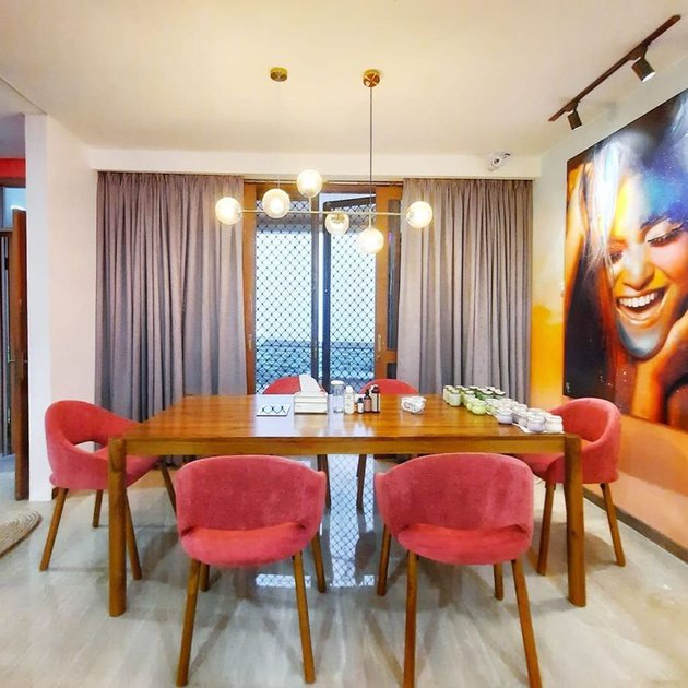 5 Potret ruang tamu Marshanda, mewah dan Instagramable