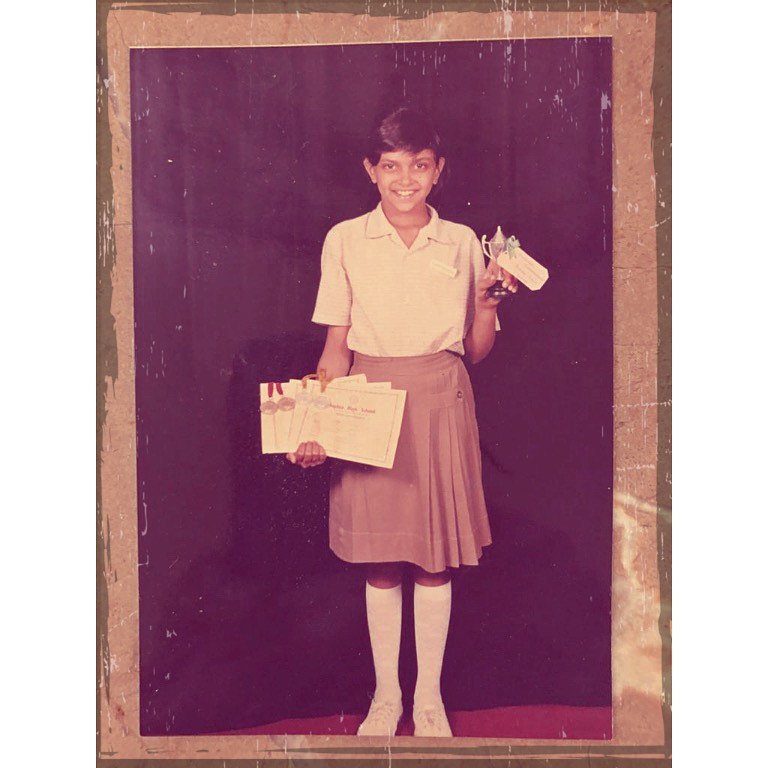 8 Potret masa kecil Deepika Padukone, parasnya curi perhatian