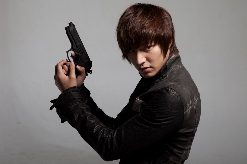 Beda 7 gaya  rambut  Lee  Min  ho  di film dan drama karismatik