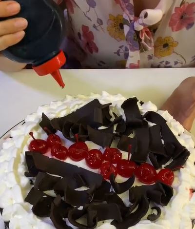 7 Momen ultah anak Inul Daratista, kuenya jadi kado spesial