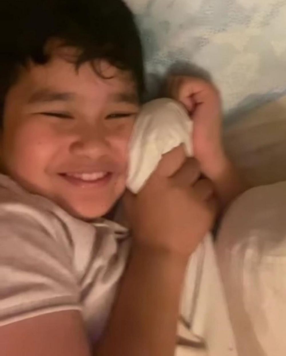 7 Momen ultah anak Inul Daratista, kuenya jadi kado spesial