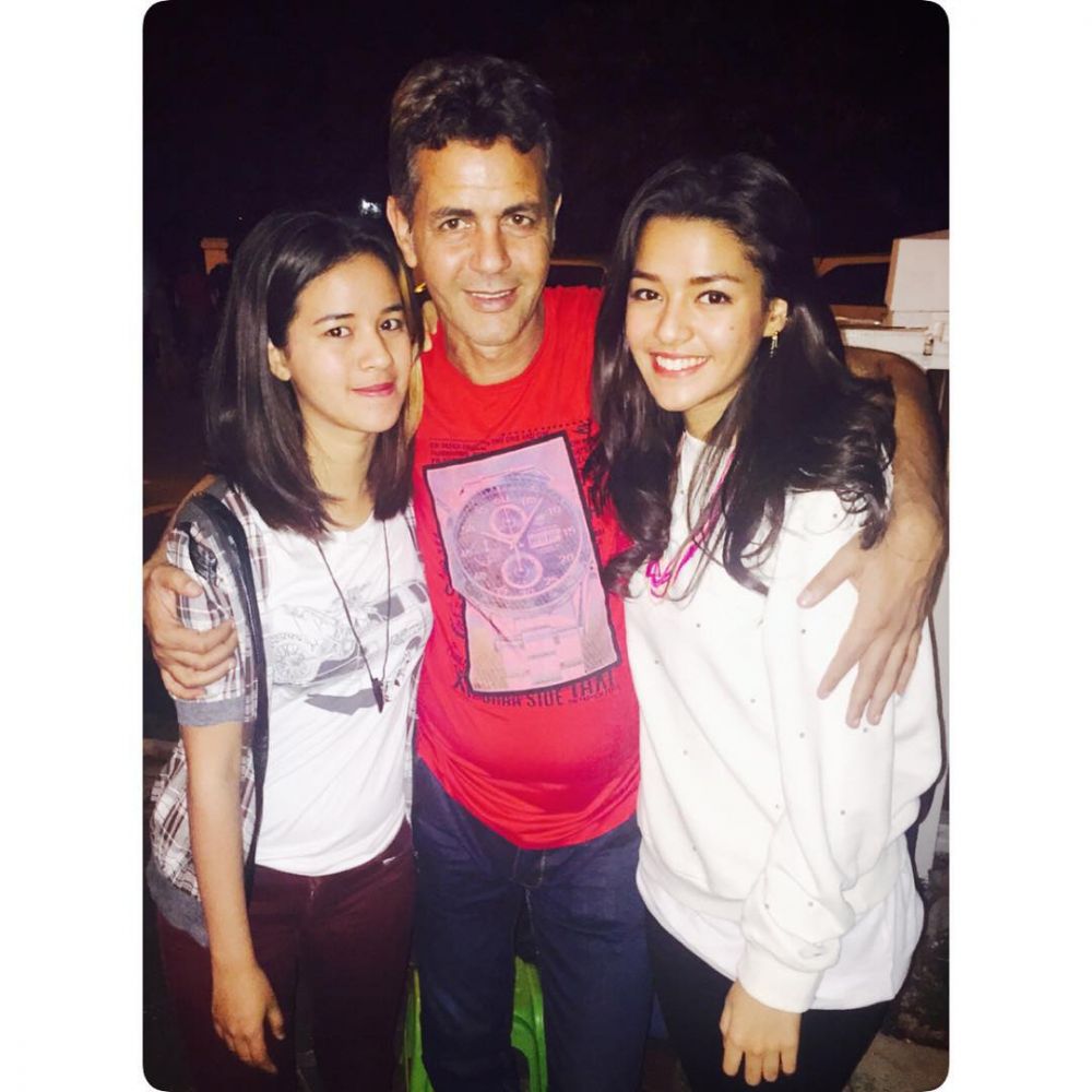 10 Potret kedekatan Susan Sameh & sang ayah yang berdarah Mesir