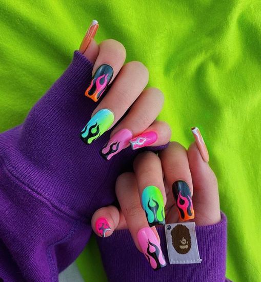 7 Gaya Shafa Harris dengan fashion warna ngejreng, cantik dan energik!