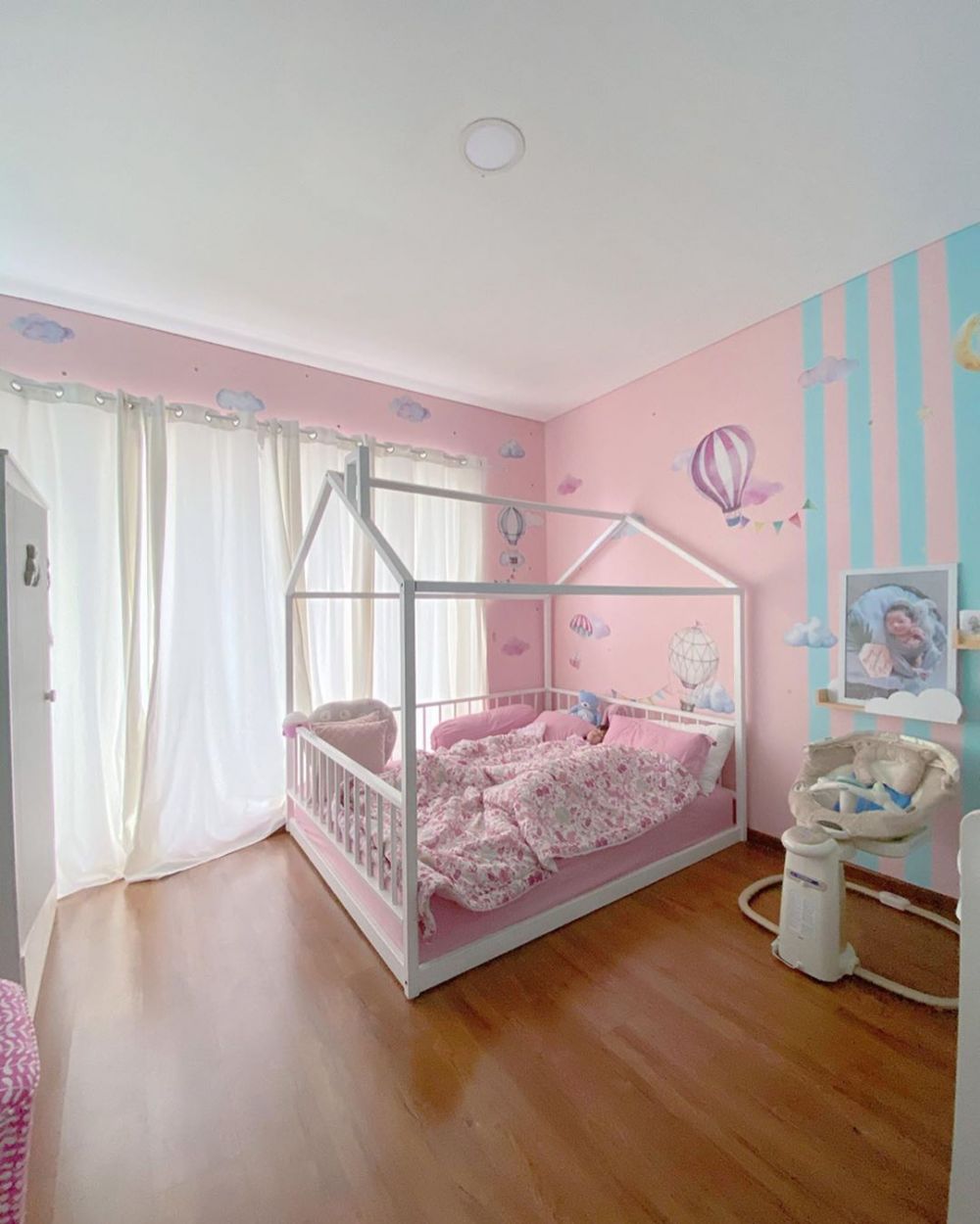 6 Potret kamar dua anak Ryana Dea, suasananya cozy abis