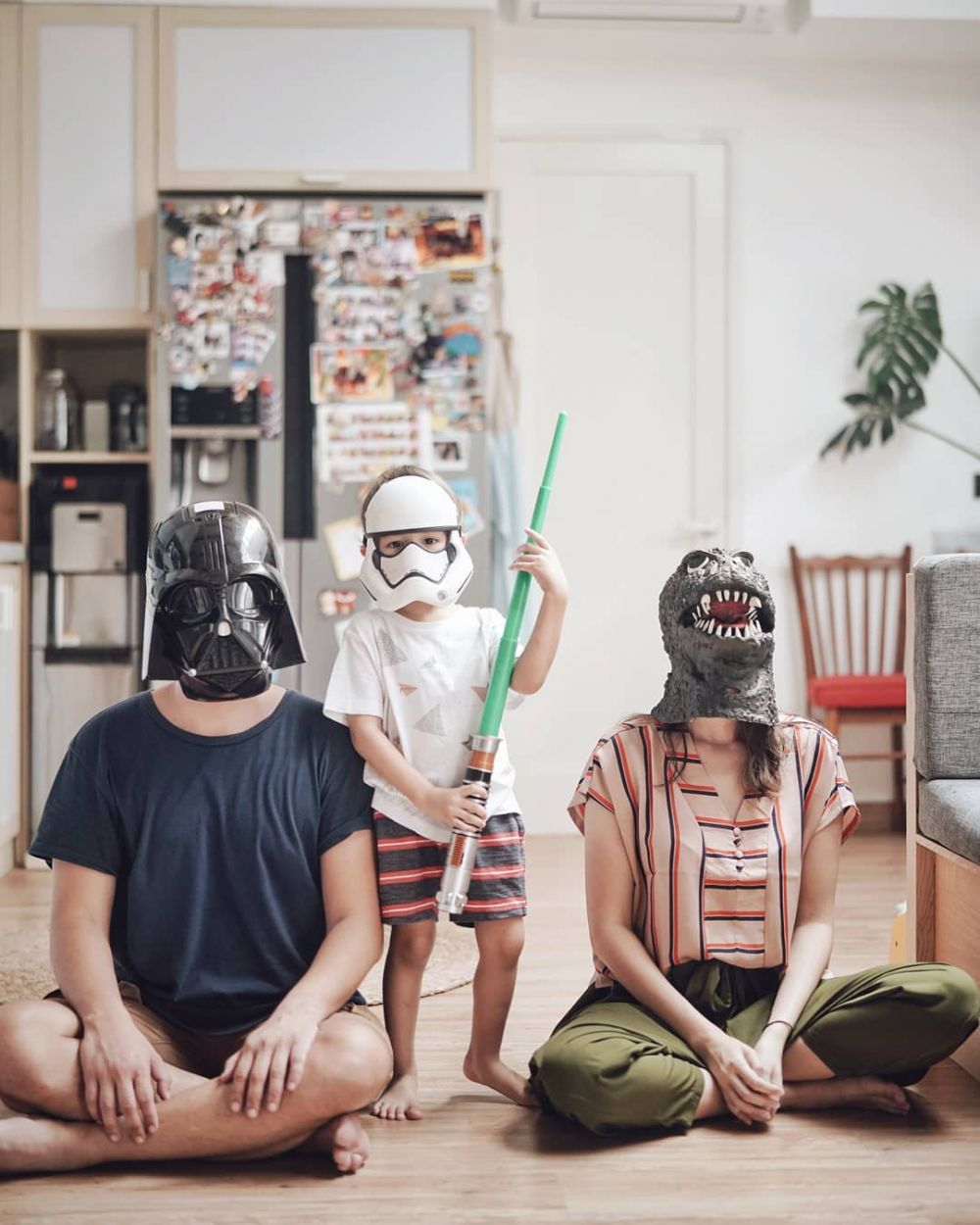 9 Potret keluarga Ringgo Agus dan Sabai Morscheck, bergaya kocak