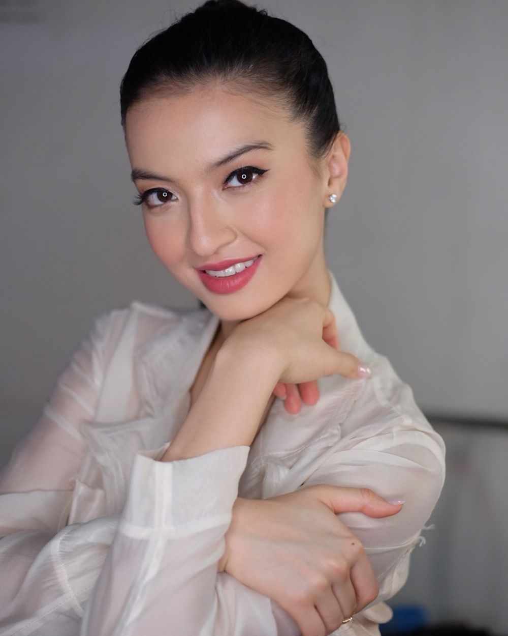 10 Transformasi Raline Shah, bukti pesonanya alami sejak kecil