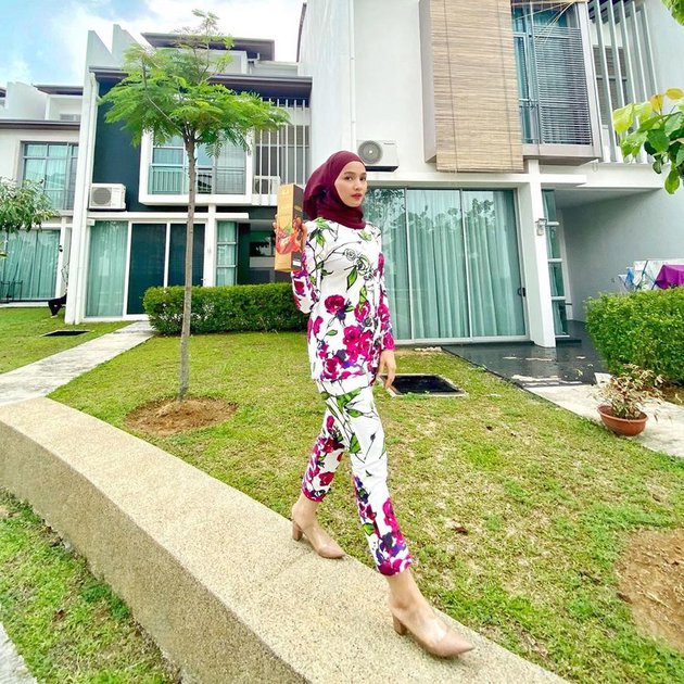 10 Potret rumah Tya Arifin di Malaysia, menantu Siti Nurhaliza